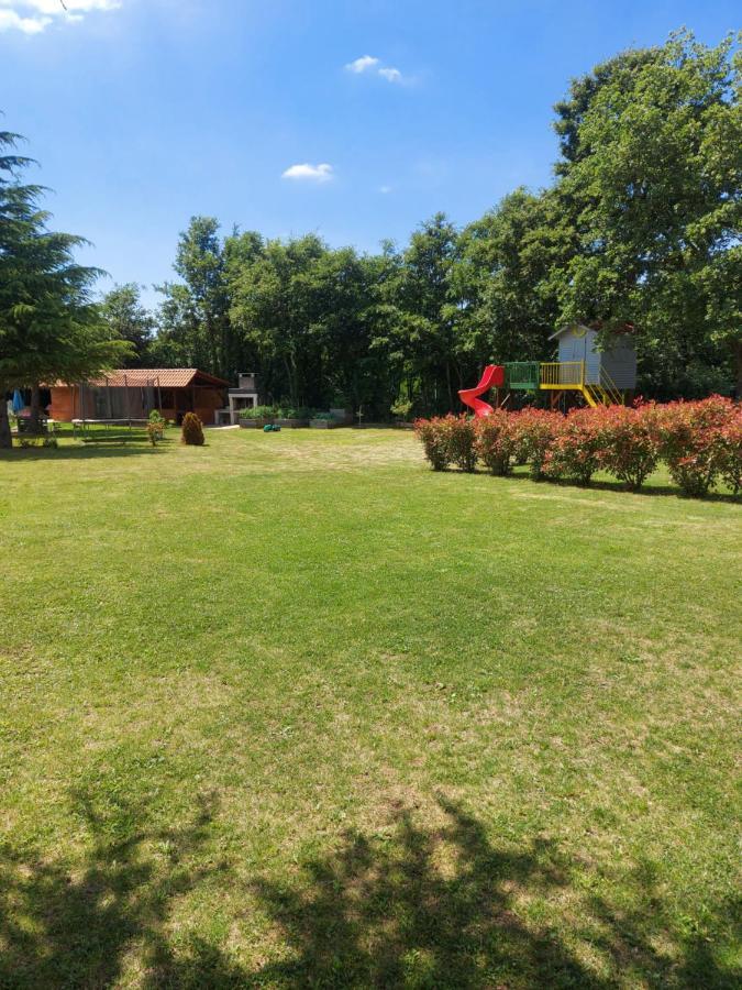 Guest House Flora Pazin Exterior photo
