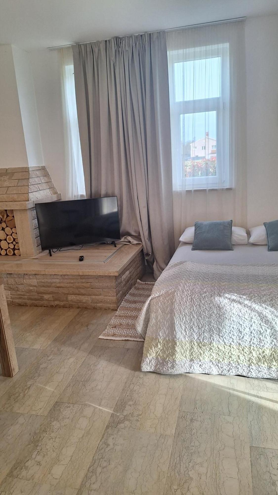 Guest House Flora Pazin Room photo